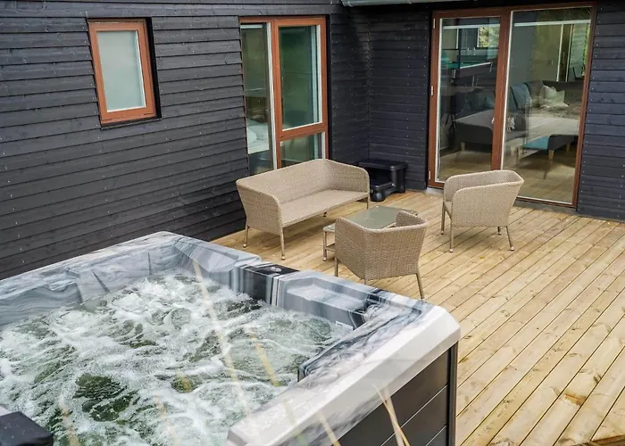 Bv323-blavand-gl-hovej-2-b * Blåvand